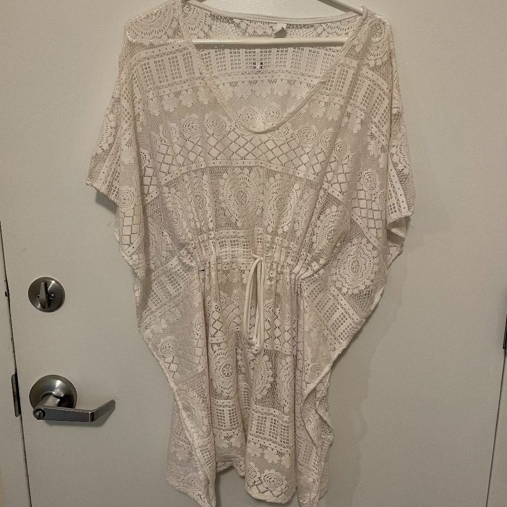 Jules & Leopold White Cover Up